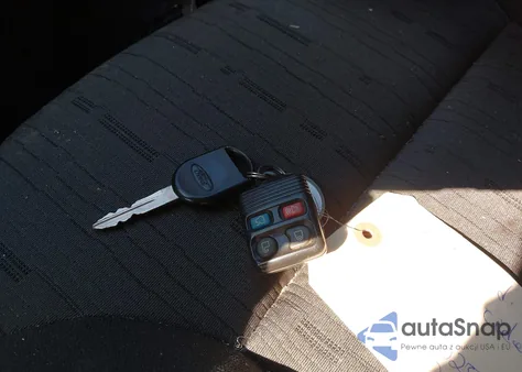 2009 Ford Focus Se z USA, uszkodzony, nr VIN 1FAHP32N29W224590